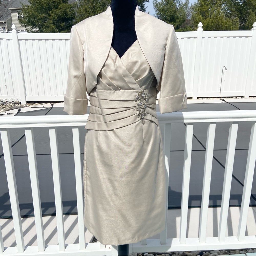 David’s Bridal Champagne Brocade 2 Piece Jacket Sleeveless Dress 10 NEW with Tag
